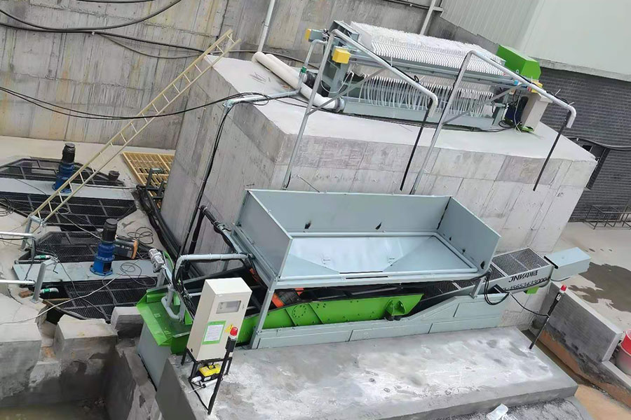 壓濾機(jī)使用現(xiàn)場